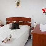 In Apartman *